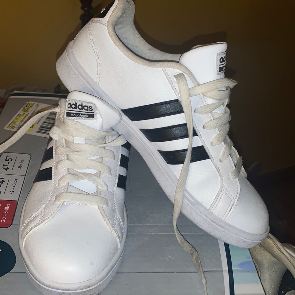 Size 10 Adidas/ cloudfoam Ortholite Float.